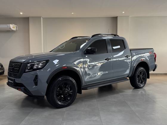 NISSAN FRONTIER 2.3 16V TURBO DIESEL PRO4X CD 4X4 AUTOMÁTICO
